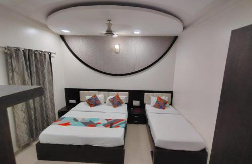 Sakinaka Hotel | Crown Hotel Aadoree - Near Mumbai Airport, BKC Visa Consultant , Jio Convention Centre