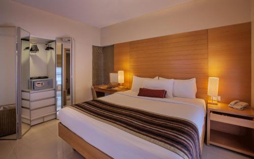 Pune Apartment | Oakwood Residence Naylor Road Pune