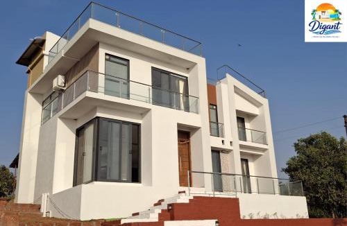 Ratnagiri House | Digant Home Retreat