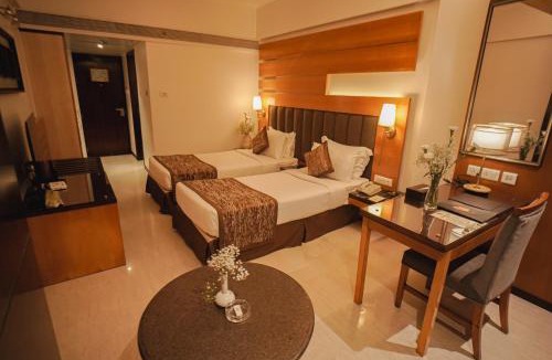 Sakinaka Hotel | Peninsula Grand