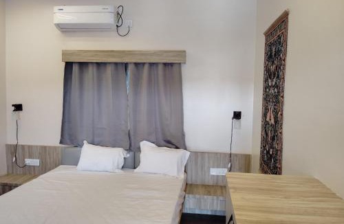 Khuldabad House | Verulai Hotel near Ellora Caves
