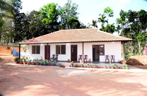 Sakleshpur House | BlueMoon Homestay - Home Food, Estate, Near to Falls and View Points