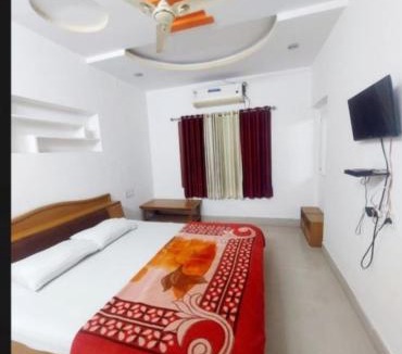 Nathdwara Hotel | Hotel prayag with ev car station 7,4kw
