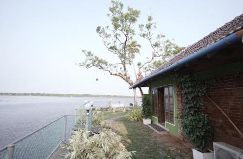 Kuthiathode House | Kayaloram Retreat Hospitality