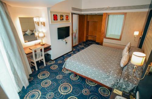Sakinaka Hotel | Peninsula Grand