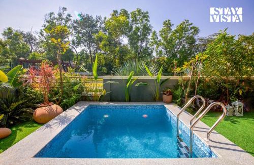 Wadgaon Villa | StayVista at Beth Shalom with Lawn, Bar