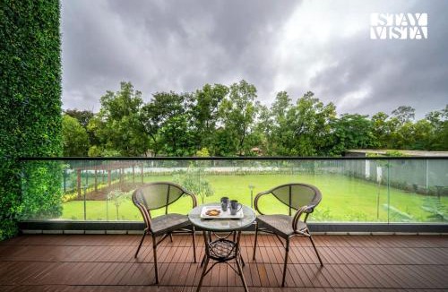 Wadgaon Villa | StayVista at Beth Shalom with Lawn, Bar