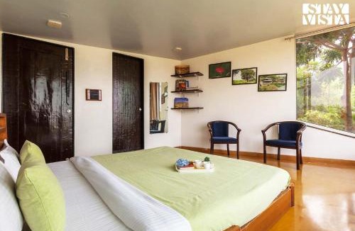 Nashik Villa | Stone House Bezze by StayVista with Lake view, Jacuzzi & Lawn - your perfect getaway