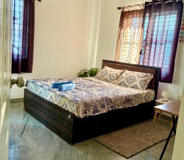 Sector 2 House | The Un-Filtered Stay I Private Room in a Social 3BHK