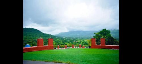 Paud Resort | LODHA VINTAGE Atdc