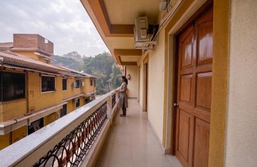 Ella Hotel | FabHotel Shadowline
