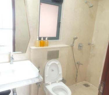 Kurla Apartment | Marbella Studio near BKC Pool, Wi-Fi, Kitchen