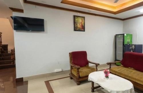 University of Kerala Senate House Campus Hotel | Hotel Majestice inn
