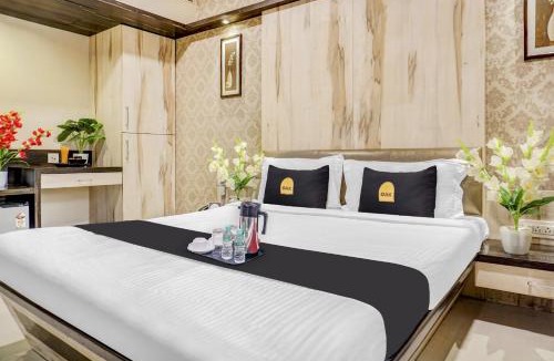 Pimpri - Chinchwad Hotel | Super Townhouse OAK Regal Inn Near Sant Tukaram Nagar Metro Station
