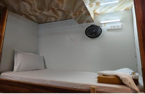 Kalina Hotel | Hotel Eldoria Palace - Near US Consulate & BKC