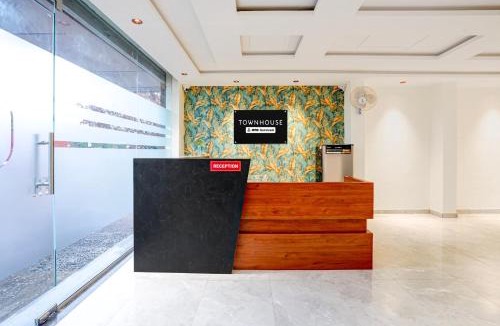 Kadachiwadi Hotel | Super Townhouse Chakan Corporate Homestay Formerly New Royal Inn