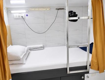 Jogeshwari East Apartment | Andheri-69-Dormitory