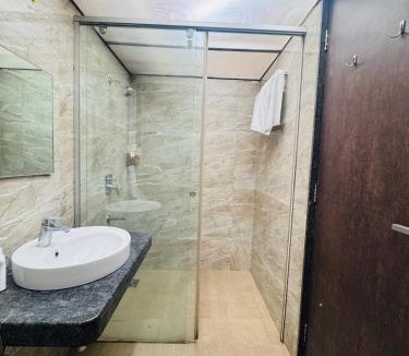 Aundh Apartment | Woods A serene urban retreat in the heart of Pune