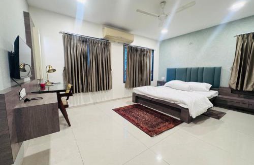 Aundh Apartment | Woods A serene urban retreat in the heart of Pune