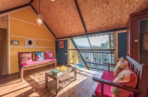 Mulshi House | CosmicStays Raanjai By the River -Vintage Homestay