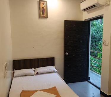 Tivarekar Wadi Bed & Breakfast | Shree Krishna Sudha Resort