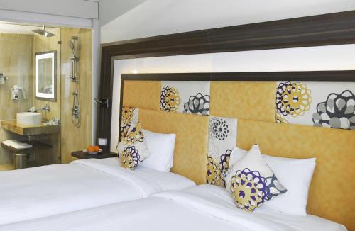 Viman Nagar Hotel | Novotel Pune Viman Nagar Road