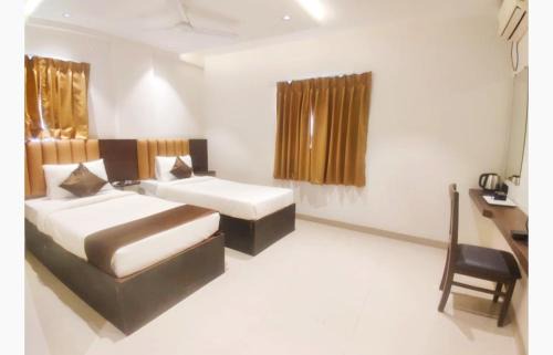 Hadapsar Hotel | The Lotus