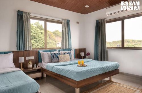 Mahabaleshwar Villa | StayVista at The Treetops with Infinity Pool, BBQ