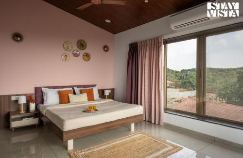 Mahabaleshwar Villa | StayVista at The Treetops with Infinity Pool, BBQ