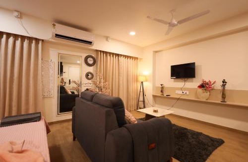 Viman Nagar Apartment | BlancHaus Stays - Premium Luxury I Viman Nagar I Near Pune Airport I Skyline View