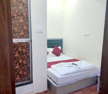 Masjid Bandar Hotel | Hotel Mint Park AL Maqam - Near Mohammad Ali road Mumbai