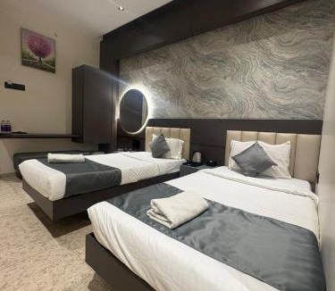 Dhule Hotel | Hotel Govind Regency