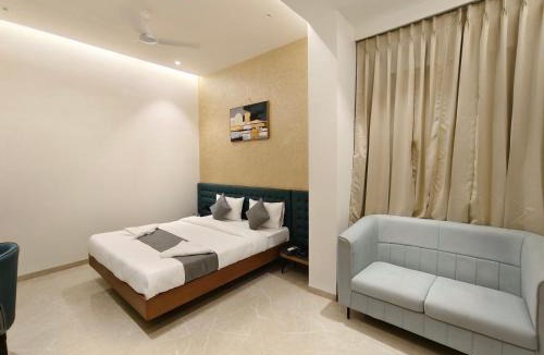 Dhule Hotel | Hotel Raas Vrindavan