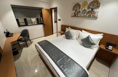 Jalgaon Hotel | Mastiff Hotel Crystara, Jalgaon