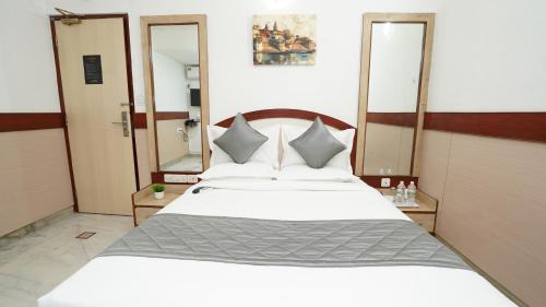 Sadduguntepalya Hotel | Hotel The Black Diamond