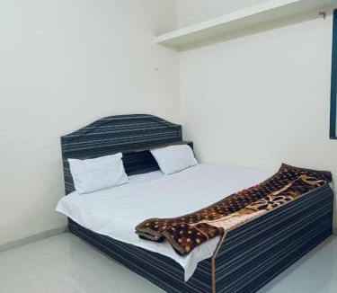 Ellora Hotel | Sharmaji Homestay