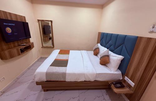 Dombivli West Hotel | Riverside Retreat Dombivli - Swimming Pool - Couple Friendly - Comfortable Stay