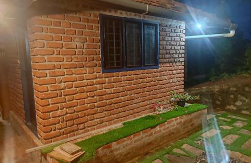 Thekkady Bed & Breakfast | Misty Views Mountain Retreat