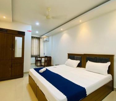 Perintalmanna Hotel | Metro Residency