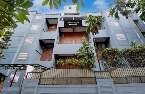 Viman Nagar Hotel | Super Townhouse Viman Nagar Business Stay Formerly Silver Crest