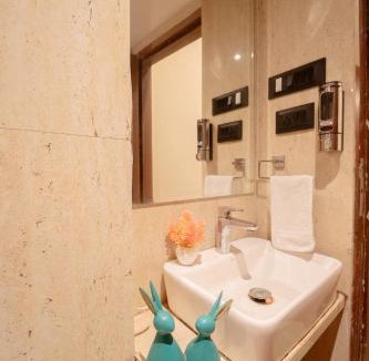 Mahabaleshwar Villa | Fernstone 4BHK Pool Villa, Garden, BBQ, Home-Cook!