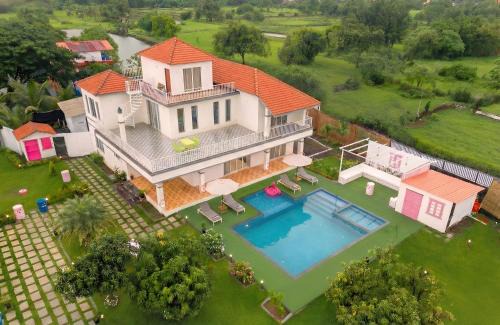 Chondhi Villa | EKOSTAY - Cherry Blossom