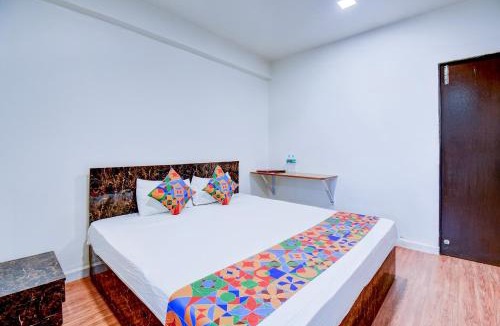 Rajgurunagar Hotel | FabHotel World King