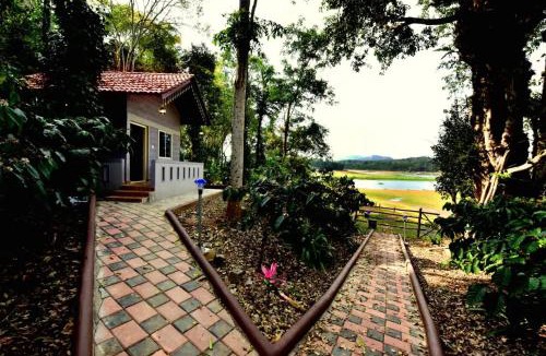 Nakur Sirangala House | Finca Backwater Homestay