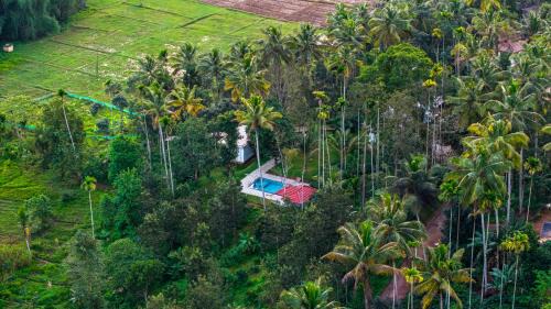 Kenichira Hotel | Silver Oak By Exuberance Stays (Independent Holiday Home)