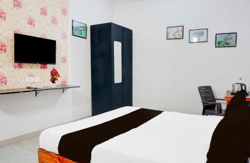 Baner Hotel | Townhouse Pune Girme Park Bus Station