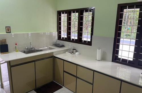 Kumbalam Apartment | The River House