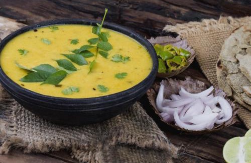 Wagholi Hotel | Hotel O Log Inn Plaza
