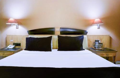 Shivajinagar Hotel | Townhouse Oak JM Road Formerly Krishna presidency