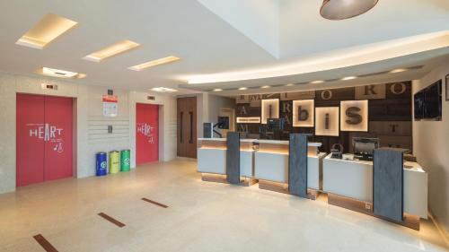 Vile Parle East Hotel | ibis Mumbai Airport - An Accor Brand